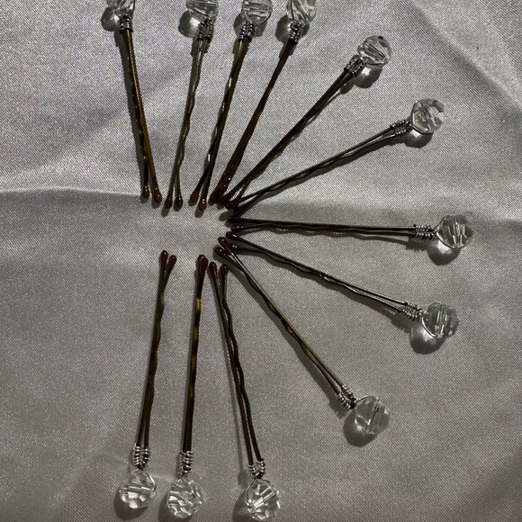 ✨ Elegant Set of 12 Swarovski Crystal Hair Pins ✨ - Picture 2 of 6